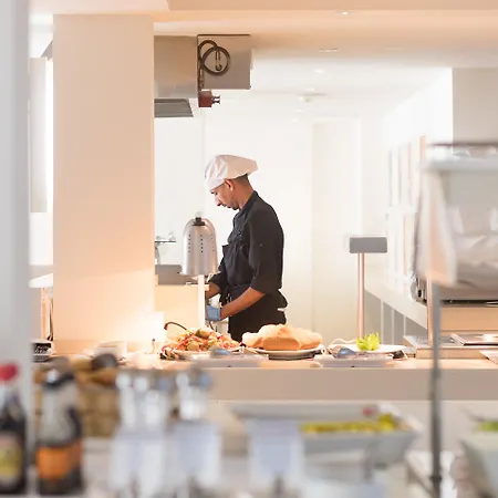 Ξενοδοχείο με διαμερίσματα Arena Κοραλέχο