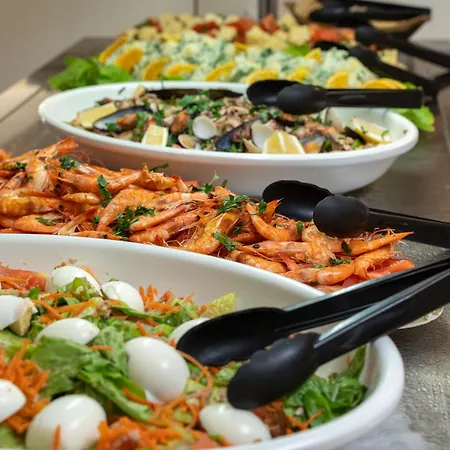 Ξενοδοχείο με διαμερίσματα Arena Κοραλέχο