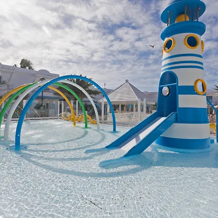 Arena Apartahotel 3*