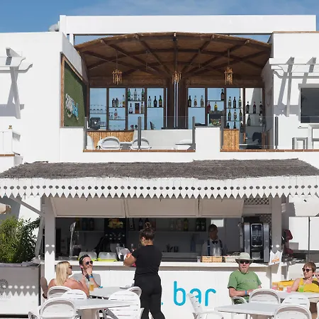 Arena Apartahotel