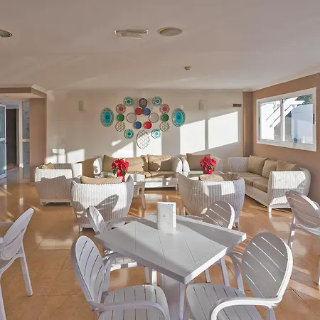 Arena Apartahotel