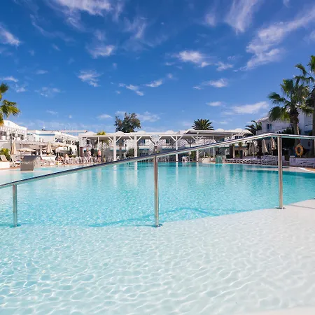 Apartahotel Arena 3*