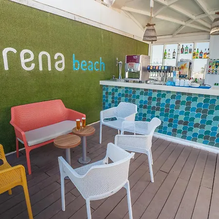 Arena מלון דירות