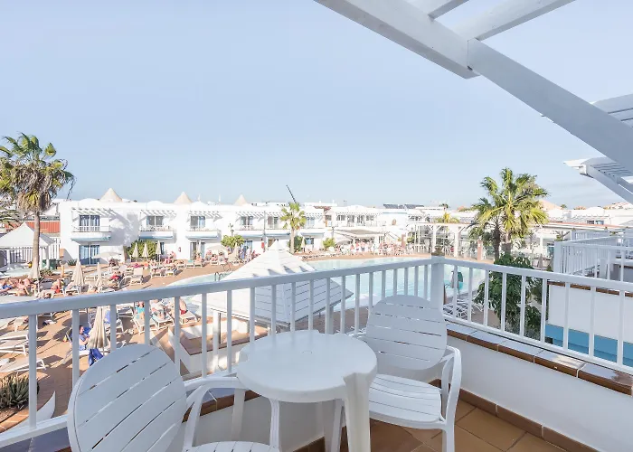 Arena アパートホテル