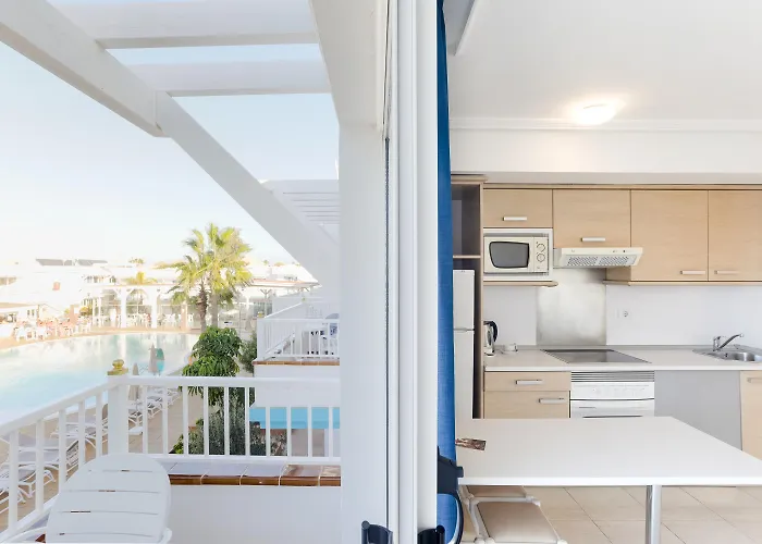 アパートホテル Arena 3*