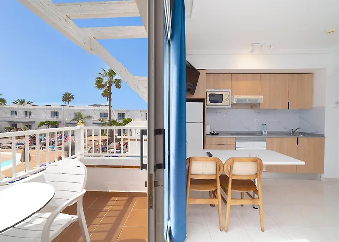 アパートホテル Arena